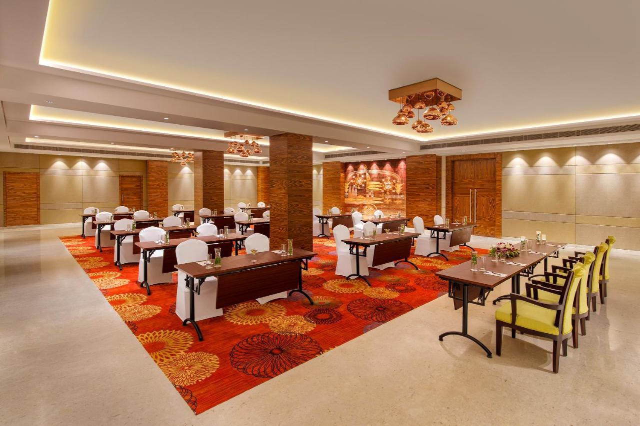 Viraj Sarovar Portico Джаму Екстериор снимка