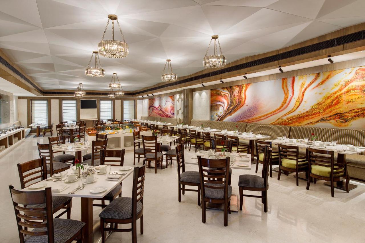 Viraj Sarovar Portico Джаму Екстериор снимка